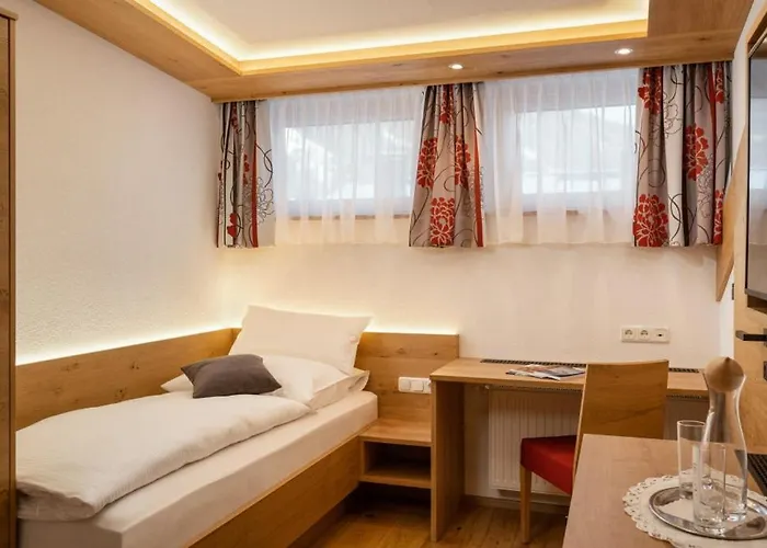 Hotel Dorfstube Holzgau