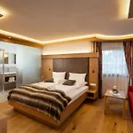 Dorfstube Hotell 3*