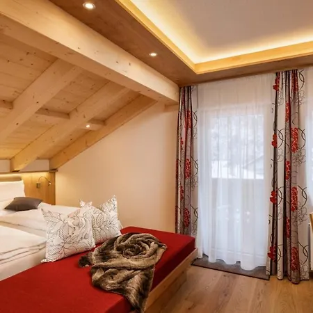 Dorfstube 3* Holzgau