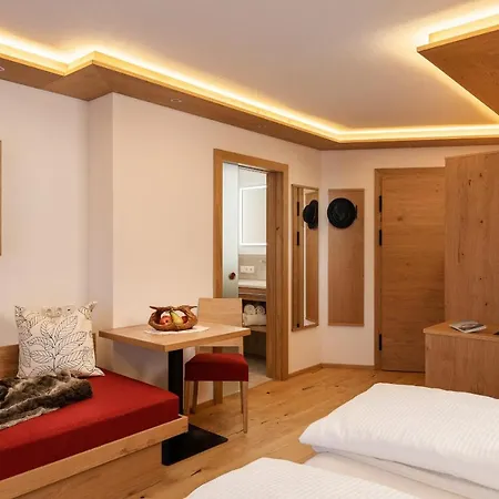 Hotell Dorfstube Holzgau