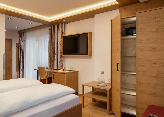 Dorfstube 豪尔兹高